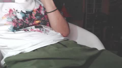 Snapshot of benijamin chatting on 09/21/25, 08:54 benijamin online show from 09/21/25, 08:54