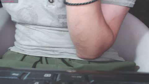 Snapshot of benijamin chatting on 10/12/25, 08:41 benijamin online show from 10/12/25, 08:41