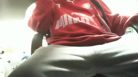 Snapshot of beninoam75 chatting on 12/12/24, 02:00 beninoam75 online show from 12/12/24, 02:00