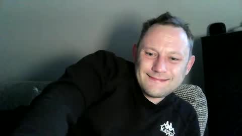 Snapshot of benizio_ chatting on 03/12/25, 12:04 benizio online show from 03/12/25, 12:04