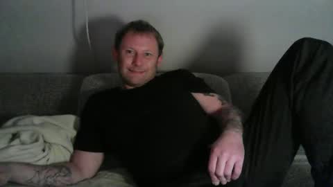 Snapshot of benizio_ chatting on 09/25/25, 12:47 benizio online show from 09/25/25, 12:47