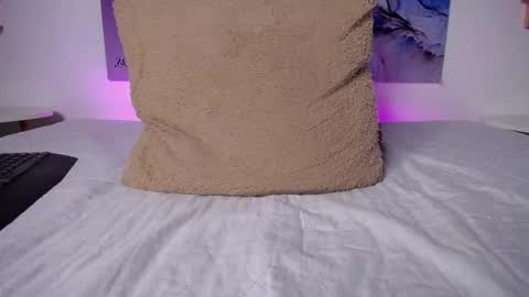 Snapshot of benjamin_gray chatting on 11/10/25, 08:52 jeison online show from 11/10/25, 08:52