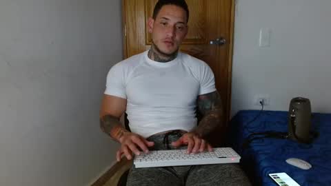 Snapshot of benjamin_isaac chatting on 01/04/25, 11:59 benjamin_isaac online show from 01/04/25, 11:59