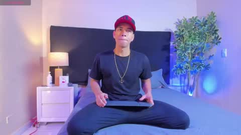 BENJAMIN online show from 02/24/25, 01:35