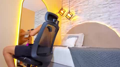 BENJAMIN online show from 11/05/25, 02:17