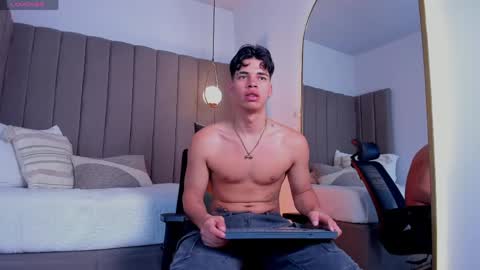 Snapshot of benjamin_more chatting on 05/14/26, 04:19 BENJAMIN online show from 05/14/26, 04:19