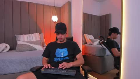 Snapshot of benjamin_more chatting on 05/29/26, 03:04 BENJAMIN online show from 05/29/26, 03:04