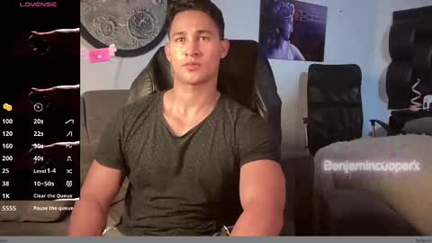 Snapshot of benjamincooperk1 chatting on 10/16/25, 06:47 benjamincooperk online show from 10/16/25, 06:47