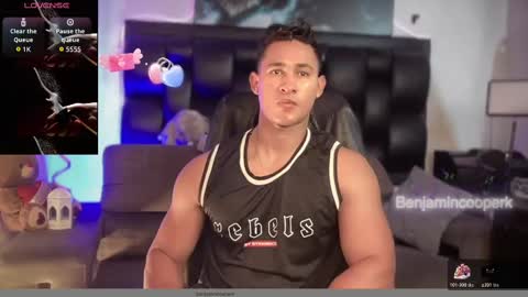 Snapshot of benjamincooperk1 chatting on 11/02/25, 10:12 benjamincooperk online show from 11/02/25, 10:12