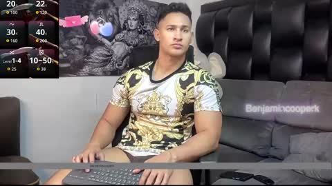 Snapshot of benjamincooperk1 chatting on 12/19/25, 07:15 benjamincooperk online show from 12/19/25, 07:15