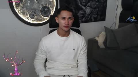 Snapshot of benjamincooperk1 chatting on 04/25/26, 07:44 benjamincooperk online show from 04/25/26, 07:44