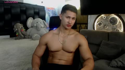 Snapshot of benjamincooperk1 chatting on 05/21/26, 10:33 benjamincooperk online show from 05/21/26, 10:33