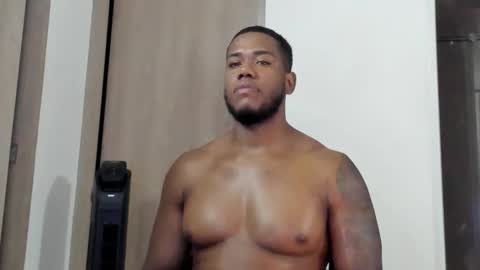Snapshot of benjaminsr chatting on 05/20/26, 01:45 BEJAMIN online show from 05/20/26, 01:45