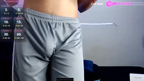 Snapshot of benji_hoter chatting on 03/12/25, 11:22 Benji Hoter online show from 03/12/25, 11:22