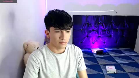 Snapshot of benji_hoter chatting on 10/18/25, 10:21 Benji Hoter online show from 10/18/25, 10:21