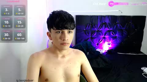 Snapshot of benji_hoter chatting on 11/02/25, 10:34 Benji Hoter online show from 11/02/25, 10:34