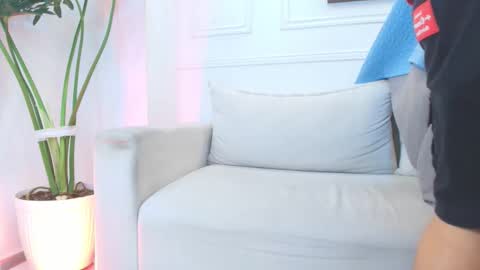 bennett_alejoo online show from 12/19/25, 06:37