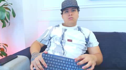 bennett_alejoo online show from 02/03/26, 06:13