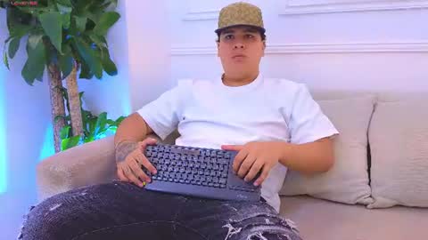 Snapshot of bennett_alejoo chatting on 07/09/26, 06:56 bennett_alejoo online show from 07/09/26, 06:56