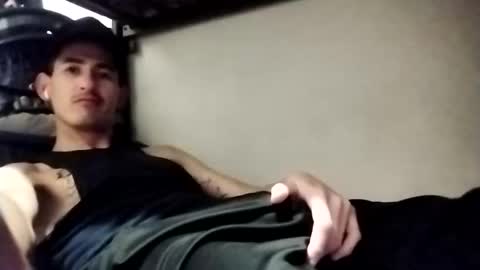 Snapshot of bennivanni chatting on 02/05/25, 02:29 bennivanni online show from 02/05/25, 02:29
