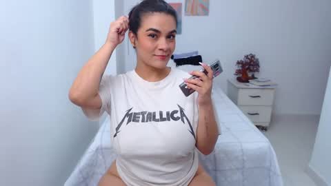 Snapshot of benny_austin chatting on 02/11/25, 03:08 benny online show from 02/11/25, 03:08