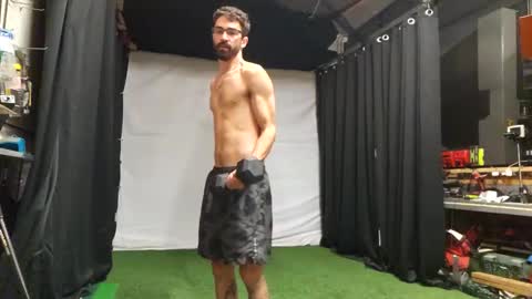 benny_boy95 online show from 09/08/25, 02:16