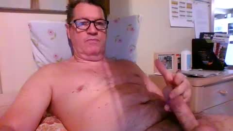 bennybutterfly007 online show from 03/10/25, 08:48