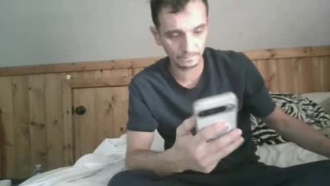 Snapshot of bennymn chatting on 01/14/25, 06:38 benny and innocentvixon online show from 01/14/25, 06:38