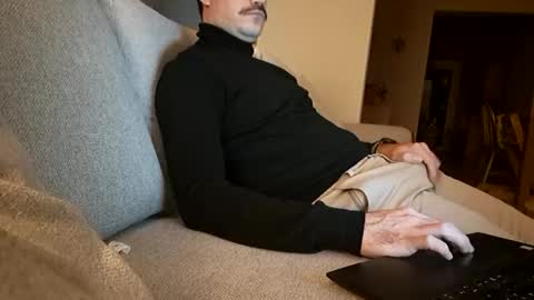 benoitgmx12 online show from 11/15/25, 08:27