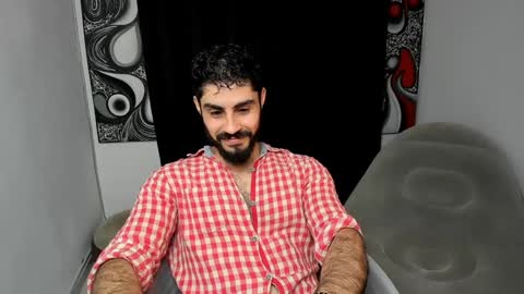 Snapshot of benpatrick69 chatting on 12/12/24, 11:36 ben online show from 12/12/24, 11:36