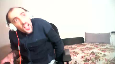 bentish online show from 02/01/25, 03:18