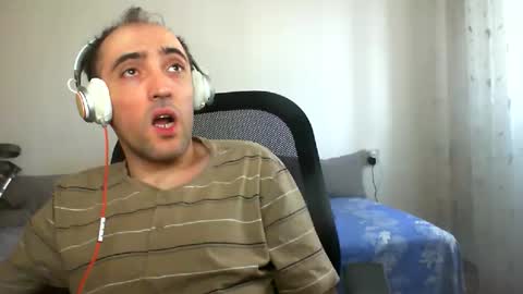 bentish online show from 10/23/25, 07:40