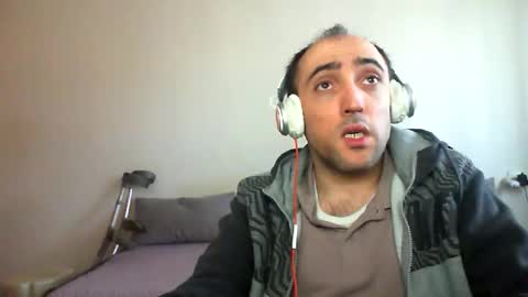 Snapshot of bentish chatting on 03/11/26, 12:44 bentish online show from 03/11/26, 12:44