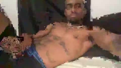 Snapshot of bentley_pov chatting on 04/08/26, 11:27 bentley_pov online show from 04/08/26, 11:27