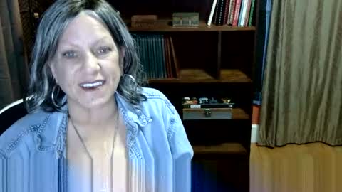 Snapshot of bentmountain chatting on 04/12/26, 03:22 DeniseDavid online show from 04/12/26, 03:22