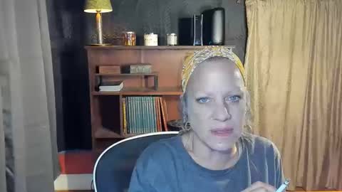 Snapshot of bentmountain chatting on 05/20/26, 02:18 DeniseDavid online show from 05/20/26, 02:18
