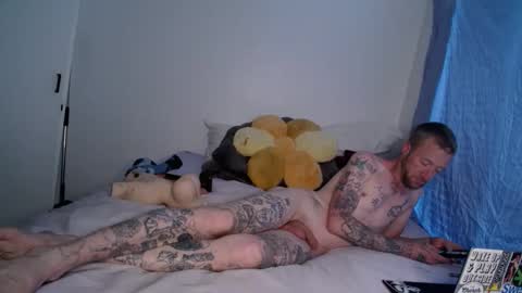 Snapshot of bentoverblonde chatting on 03/20/26, 12:15 BentOverBlonde online show from 03/20/26, 12:15