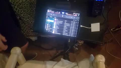 Snapshot of bentpilot chatting on 10/25/25, 06:35 bentpilot online show from 10/25/25, 06:35