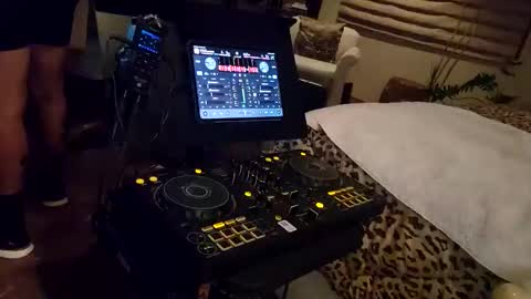 Snapshot of bentpilot chatting on 11/24/25, 12:49 bentpilot online show from 11/24/25, 12:49