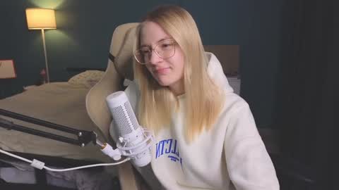 Alice online show from 12/03/24, 07:22