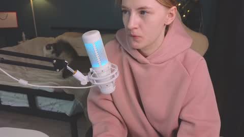 Alice online show from 01/06/25, 07:24