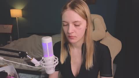 Alice online show from 02/25/25, 11:30