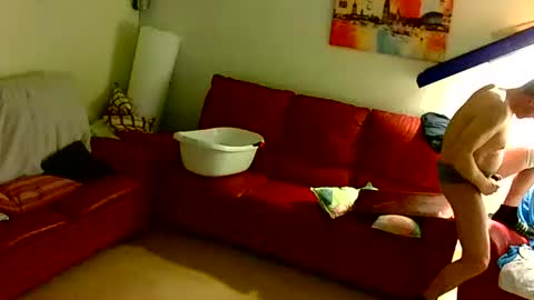 Snapshot of benutzmich0800 chatting on 11/28/25, 12:57 Benutzmich0800 online show from 11/28/25, 12:57