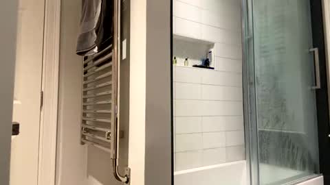 benz10001 online show from 11/04/25, 11:15