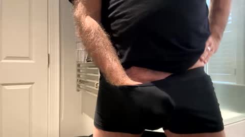 benz10001 online show from 11/16/25, 04:12