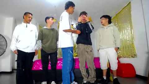 benz boys online show from 03/03/25, 12:48