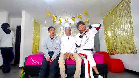 benz boys online show from 03/06/25, 12:09