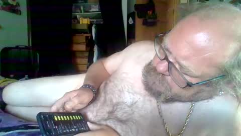 Snapshot of bergeeric1970 chatting on 09/12/25, 01:33 bergeeric1970 online show from 09/12/25, 01:33