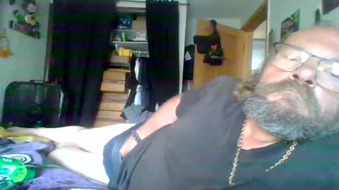 Snapshot of bergeeric1970 chatting on 09/19/25, 06:08 bergeeric1970 online show from 09/19/25, 06:08