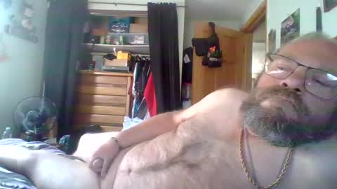 Snapshot of bergeeric1970 chatting on 10/08/25, 07:00 bergeeric1970 online show from 10/08/25, 07:00